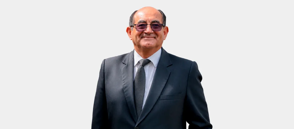 Dr. Cesar Herrera Meléndez