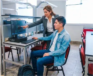 Charla: Asesoramiento académico y orientación profesional para el desarrollo y crecimiento profesional