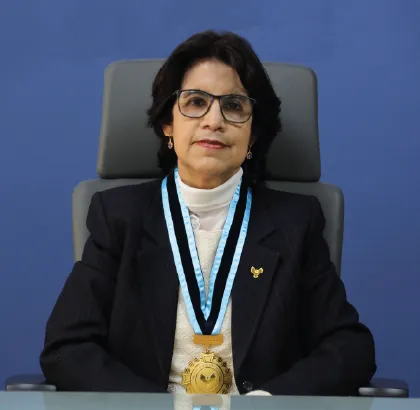 DI-YANIRA BRAVO GONZALES