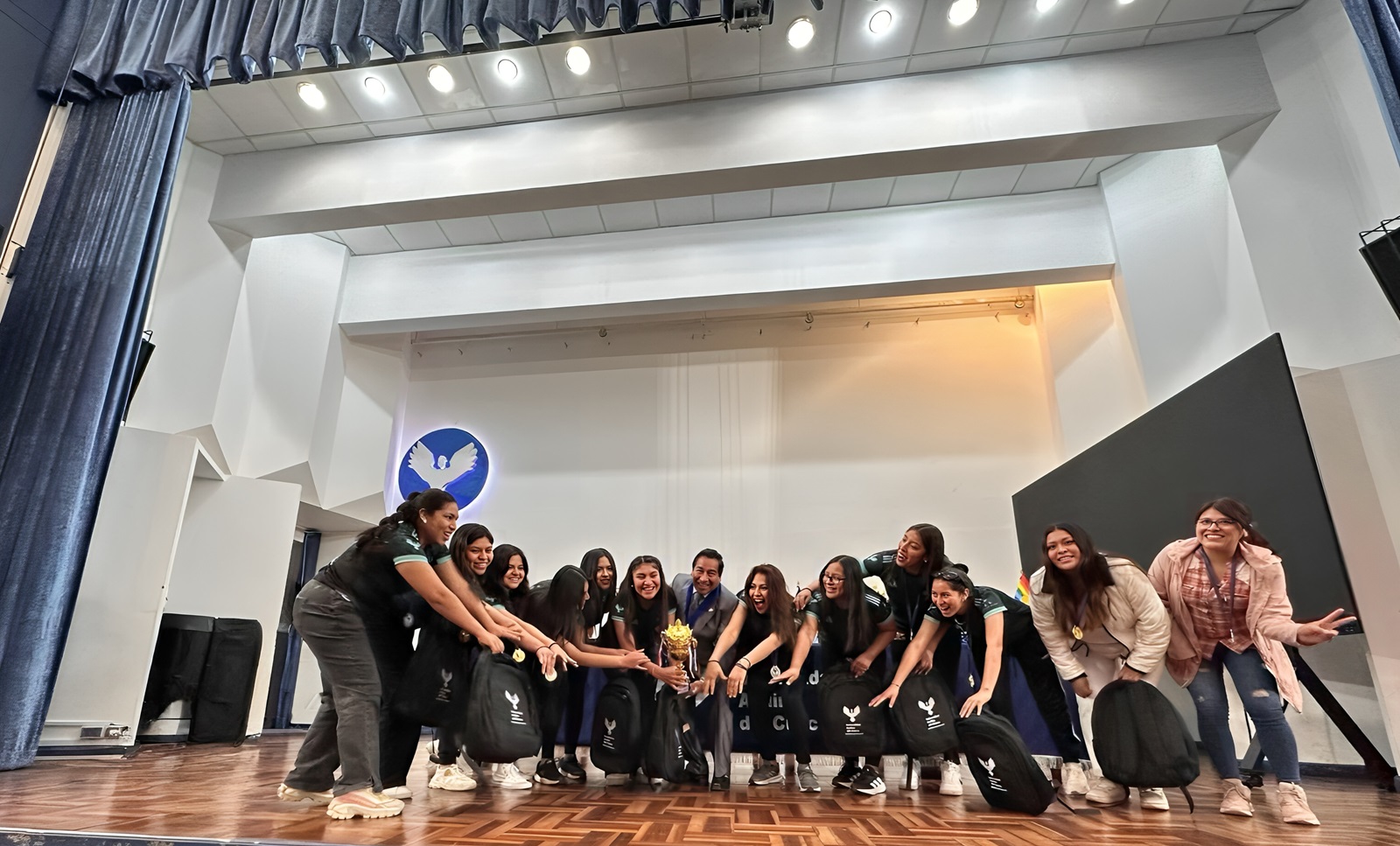 Clausura y premiación del Campeonato Interescuelas profesionales “Olimpiandinas” – sede Cusco